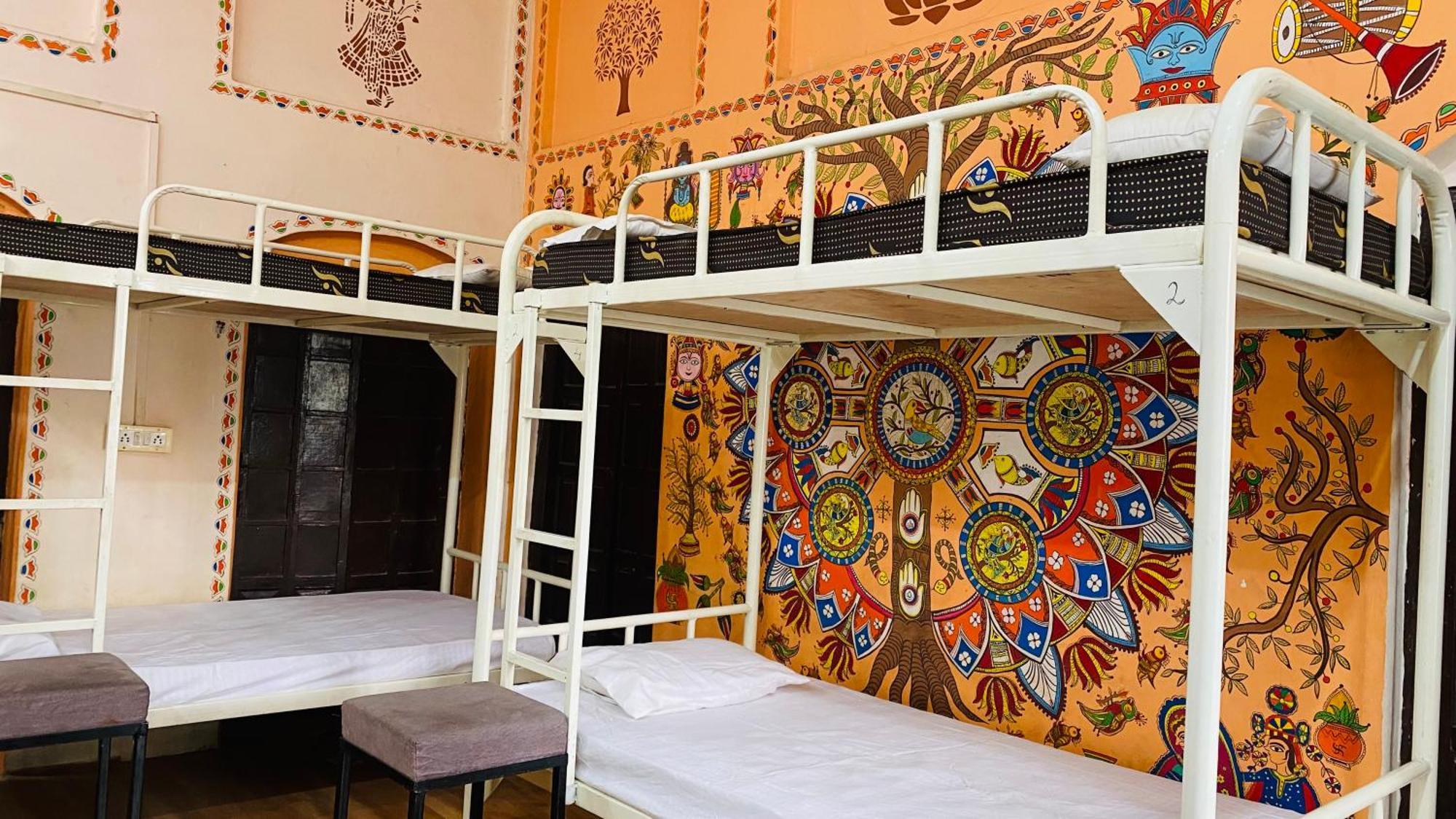 ורנאסי Rudra Home Stay מראה חיצוני תמונה